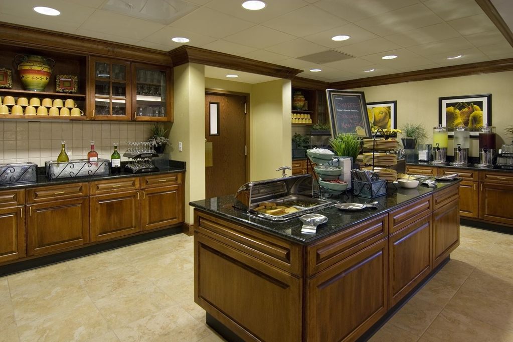 Larkspur Landing Extended Stay Suites St Louis Riverport Maryland Heights Restaurant foto